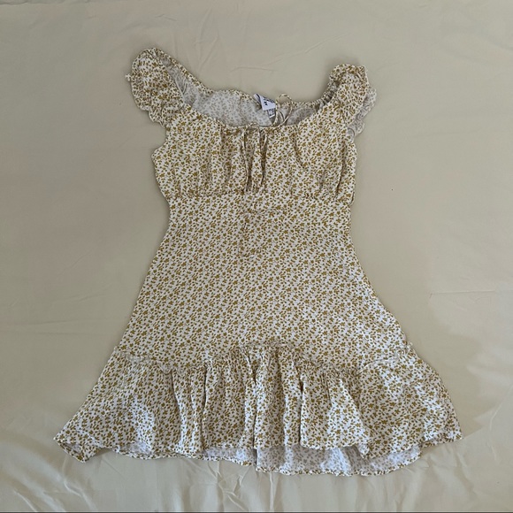 Princess Polly Dresses & Skirts - Princess Polly yellow mini dress
